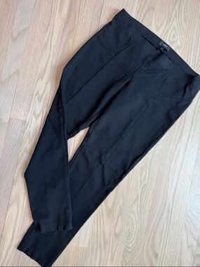 Theory - Women’s Black Stretch Pants - Cropped - Size M - Front Seams